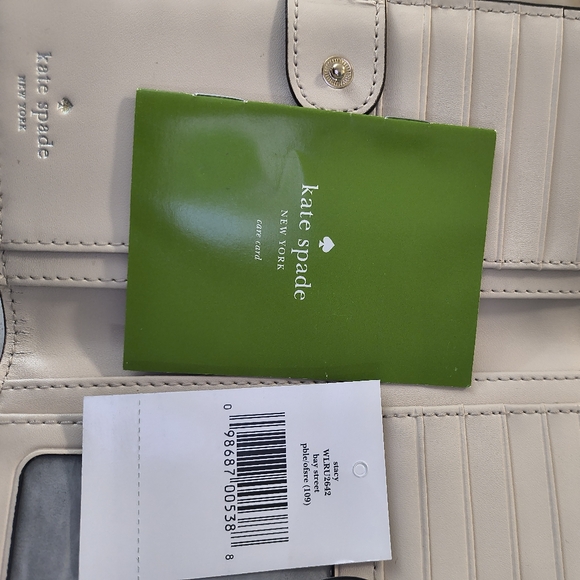 Kate Spade Cream Snap wallet - Picture 5 of 5